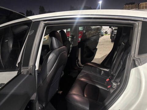 2019 Tesla Model 3 Standard Range Plus