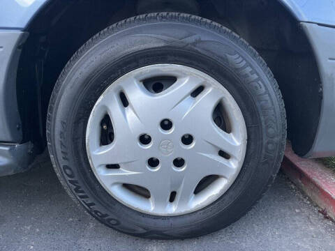 2002 Toyota Sienna LE