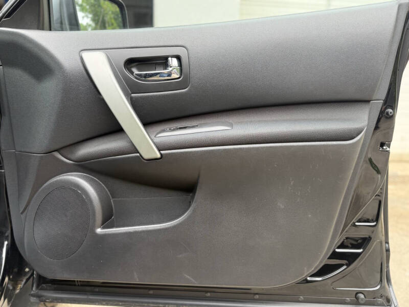 2013 Nissan Rogue SV w/SL Package