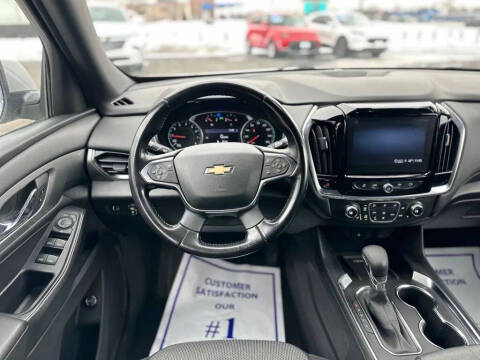 2022 Chevrolet Traverse LT Cloth