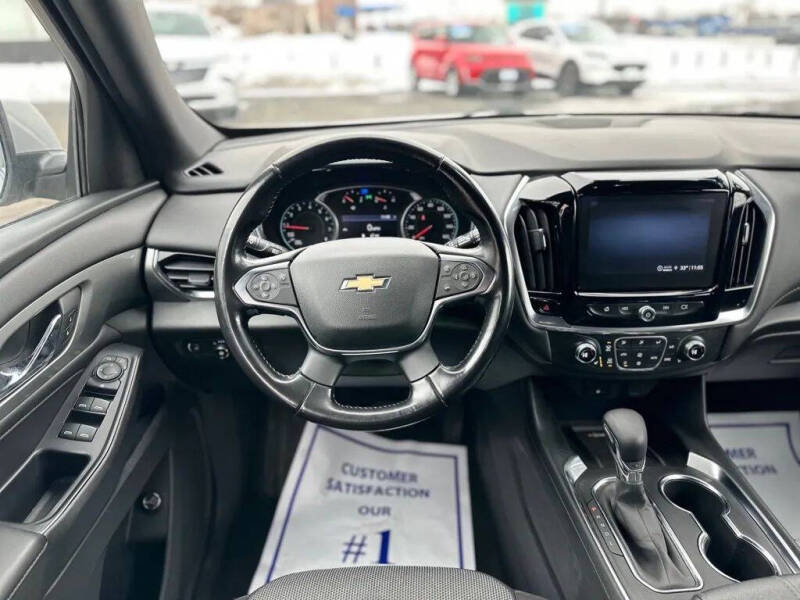 2022 Chevrolet Traverse LT Cloth