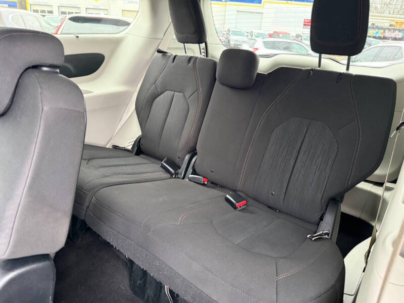 2017 Chrysler Pacifica Touring Plus
