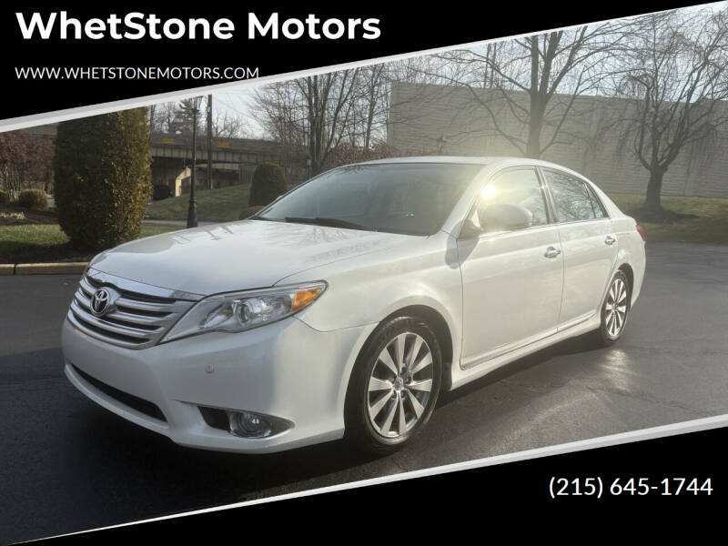 2011 Toyota Avalon Limited's photo