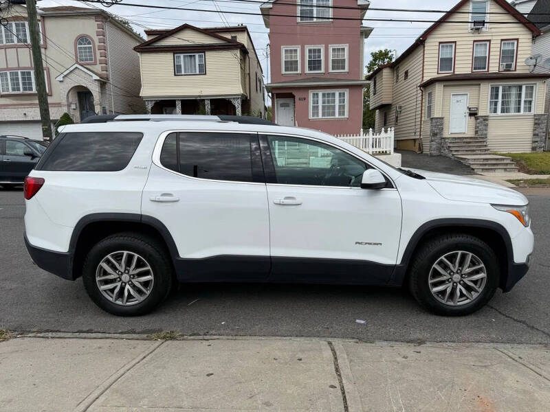 2017 GMC Acadia SLE-2