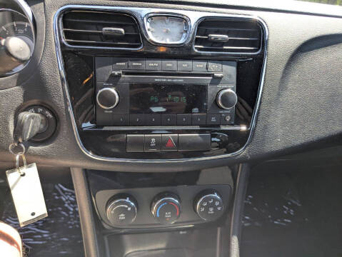 2013 Chrysler 200 LX