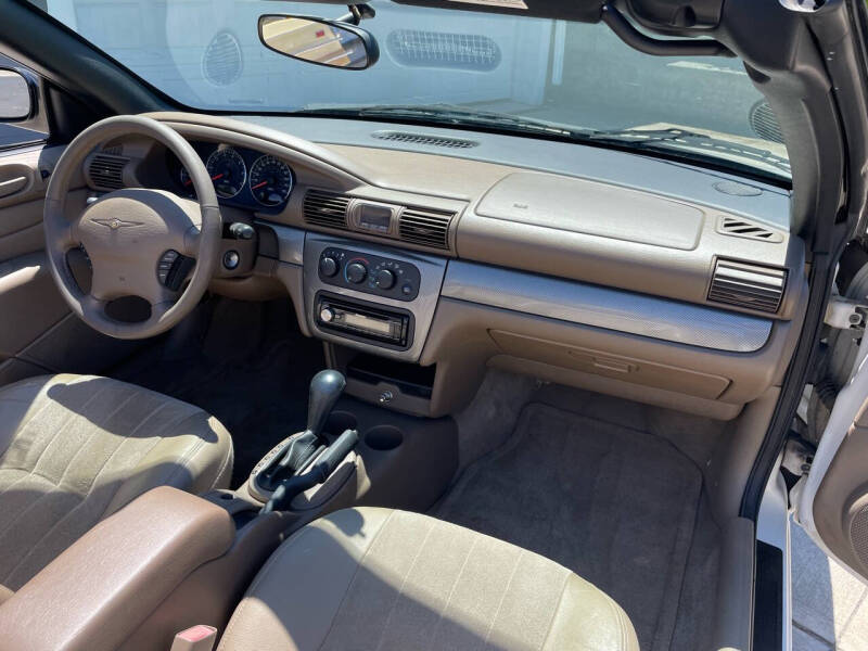 2004 Chrysler Sebring LXi
