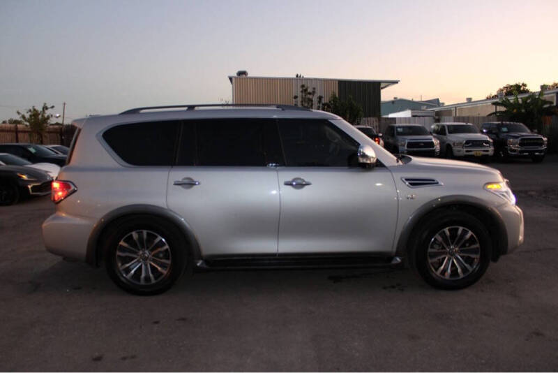 2019 Nissan Armada SL photo 8