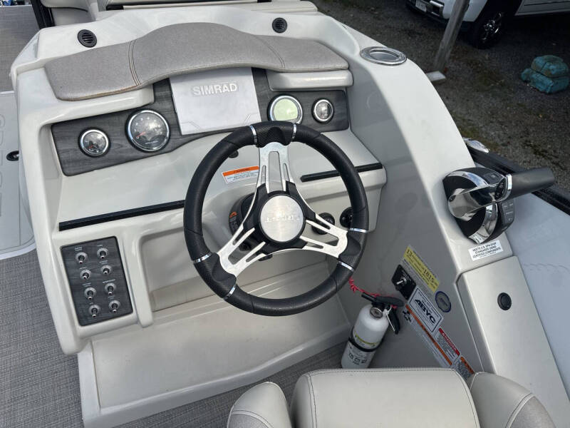 2022 Crest Pontoon 230 SLS CP3