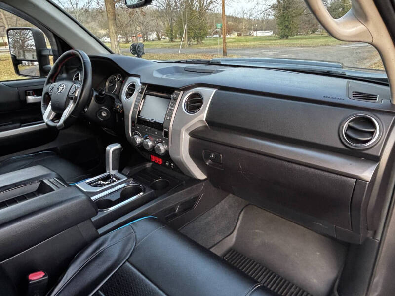 2014 Toyota Tundra SR5