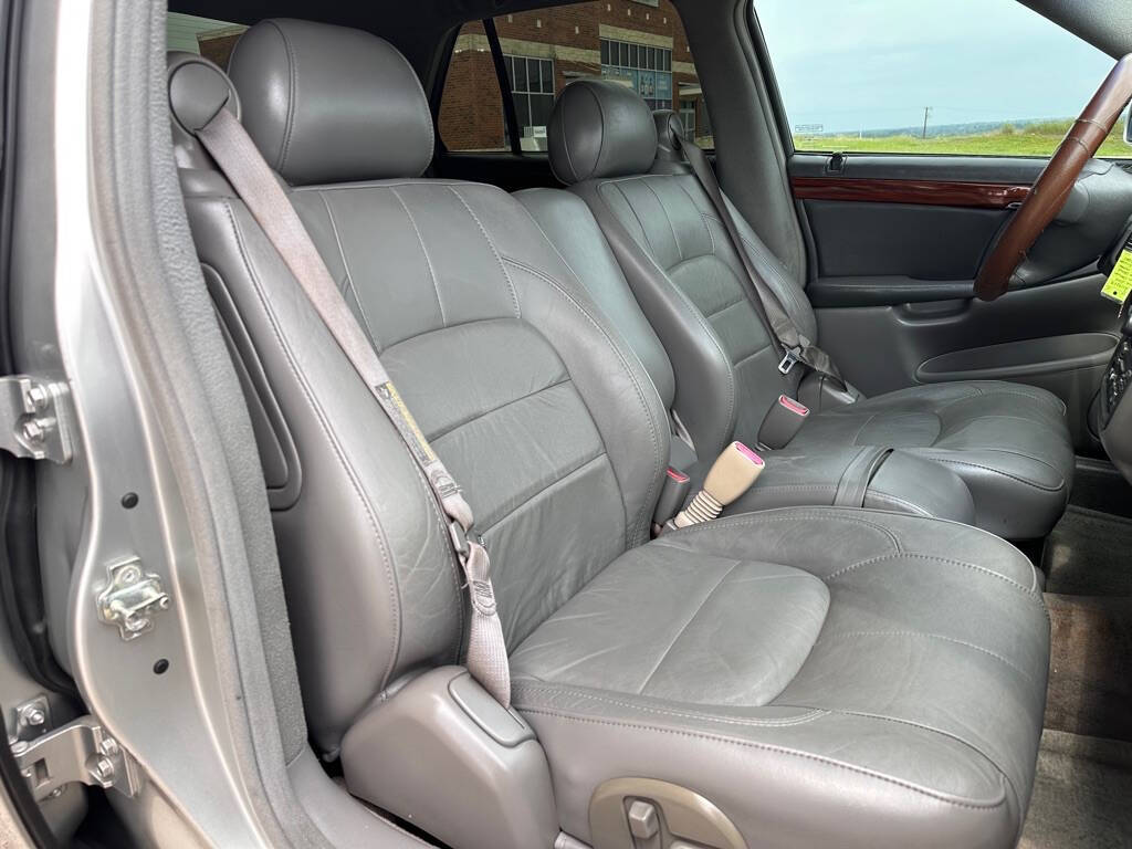 2005 Cadillac DeVille for sale at BANKERS AUTOS in Denton, TX