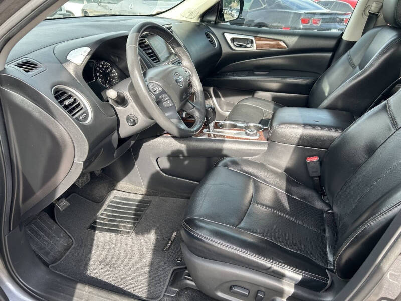 2017 Nissan Pathfinder Platinum