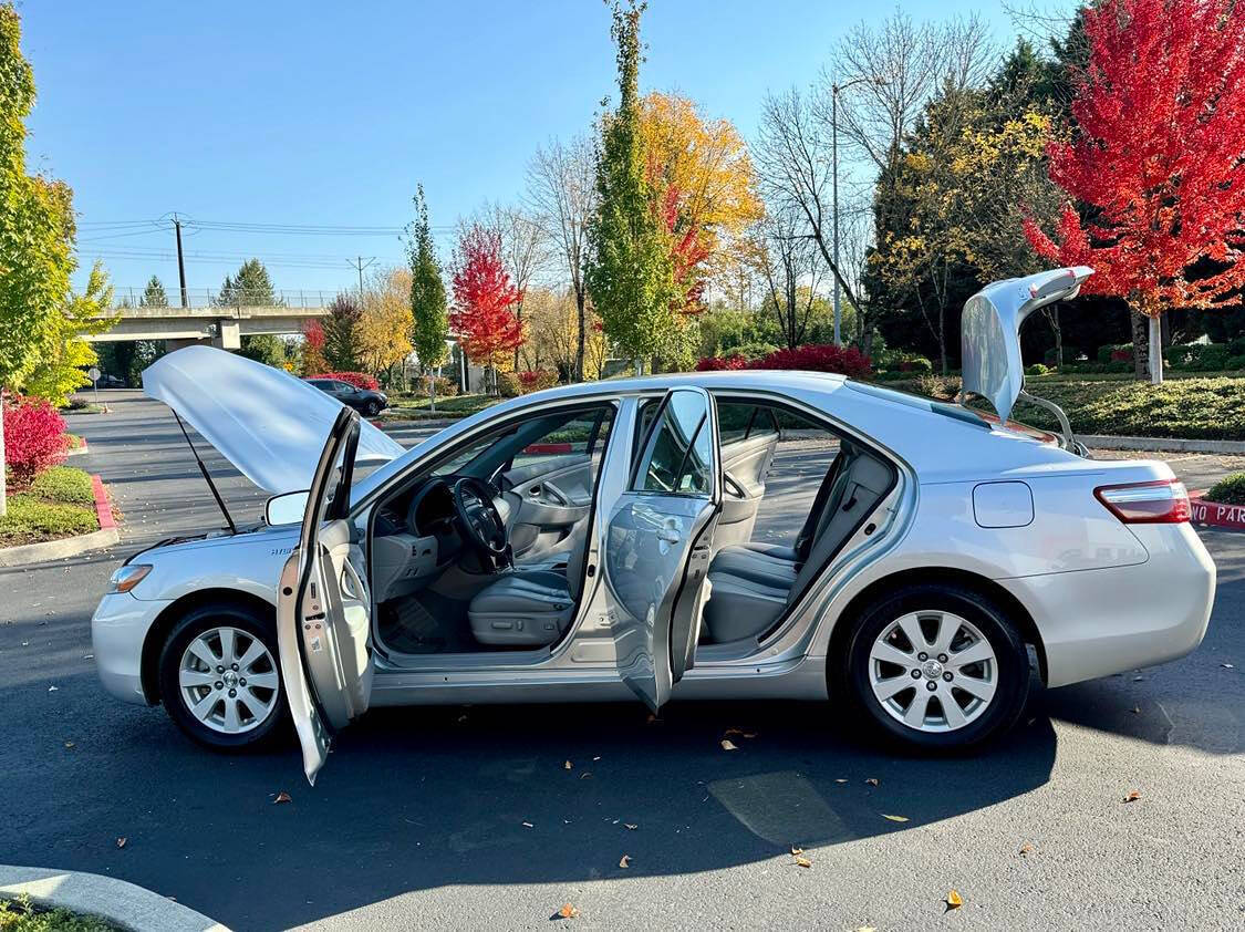 2008 Toyota Camry Hybrid for sale at MISHA MASTER MOTORZ LLC in Portland, OR