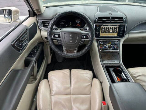 2018 Lincoln Continental Select