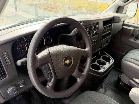 2024 Chevrolet Express 2500