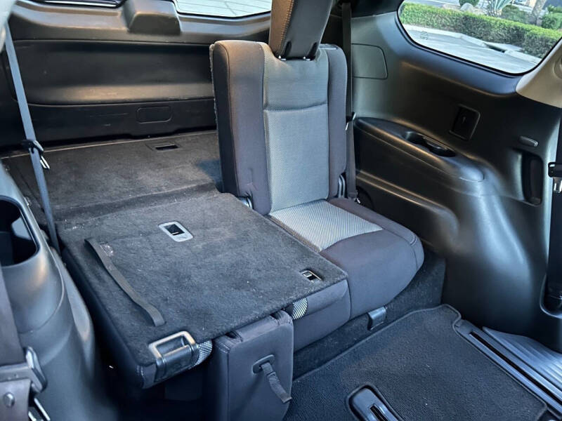 2017 Nissan Pathfinder SV