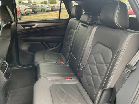 2025 Volkswagen Atlas Cross Sport SE 4Motion