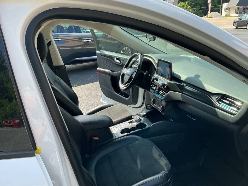 2022 Ford Escape SEL