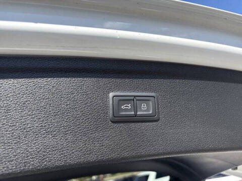 2022 Audi SQ5 3.0T quattro Premium