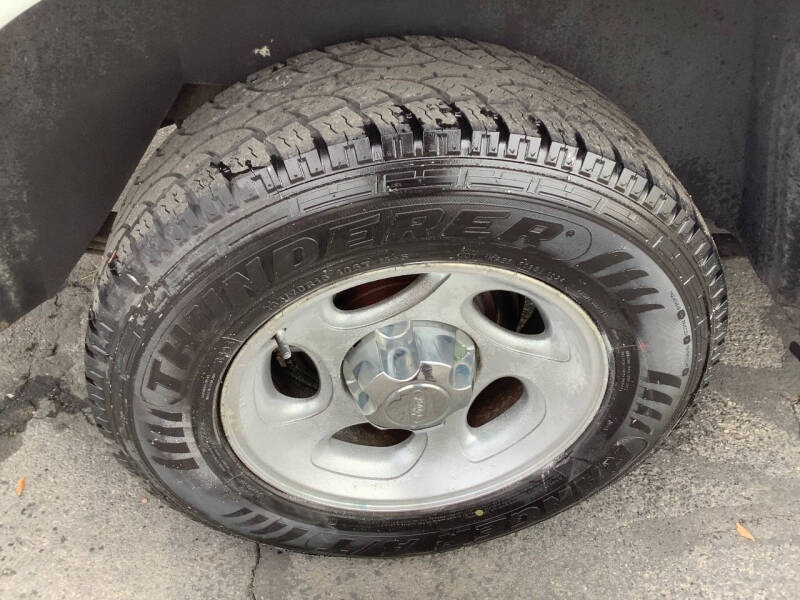 2004 Ford Explorer Sport Trac XLS