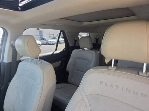 2017 Ford Explorer Platinum