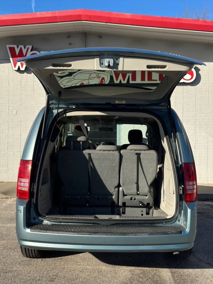 2009 Chrysler Town and Country for sale at World of Wheels in Des Moines, IA