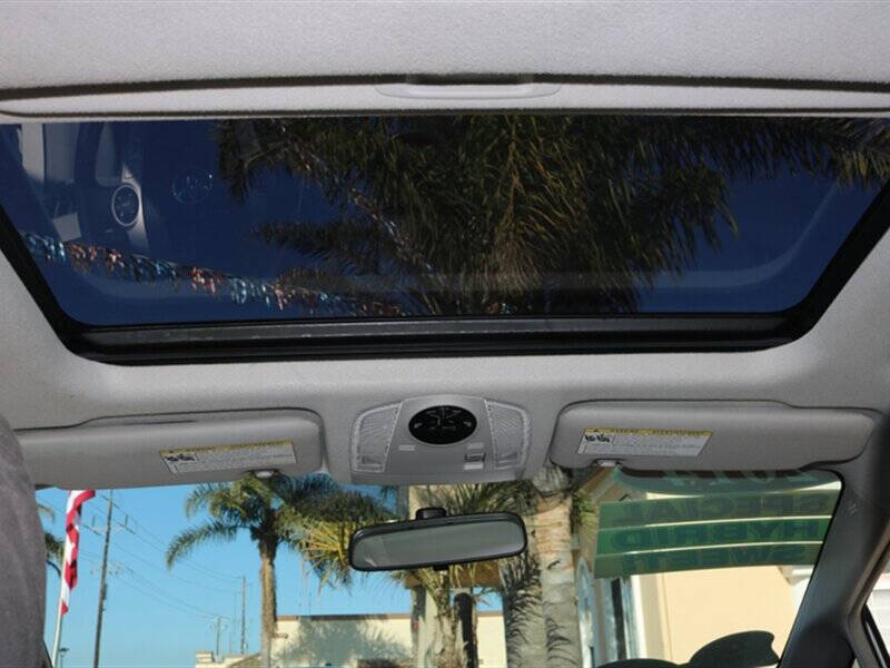 2014 Toyota Prius Three