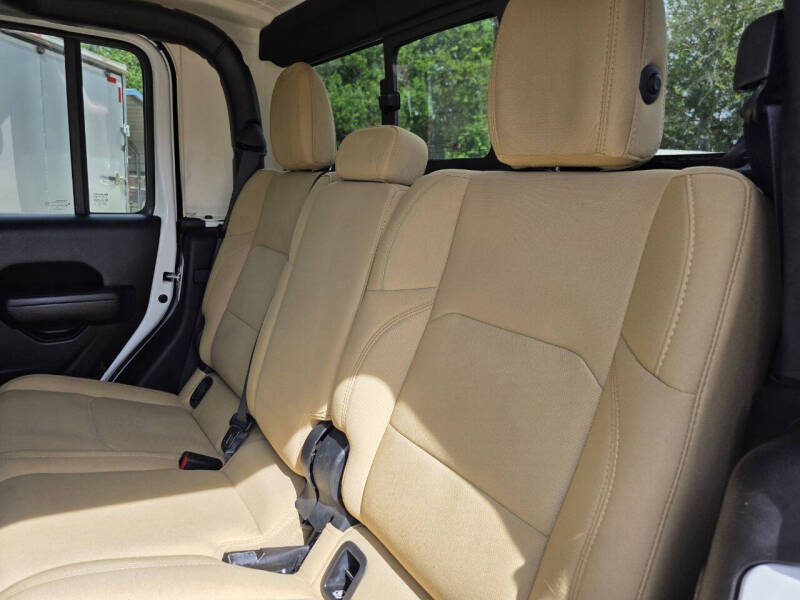 2023 Jeep Gladiator Sport