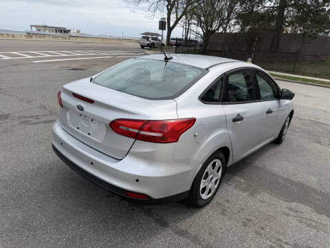 2016 Ford Focus S