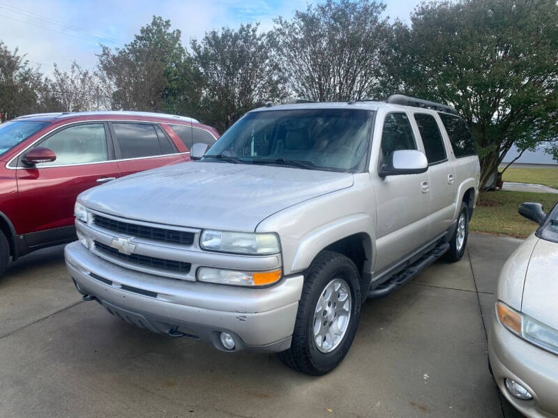 2005 Chevrolet Suburban for sale at Getsinger's Used Cars in Anderson SC