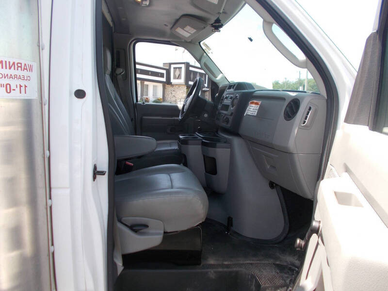 2022 Ford E-Series E-350 SD