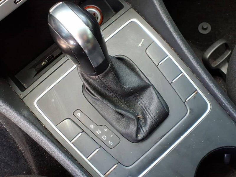 2016 Volkswagen Passat 1.8T S