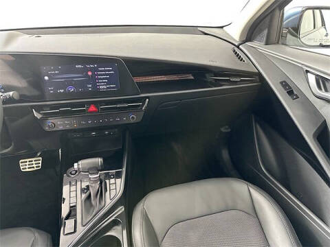 2023 Kia Niro EX Touring