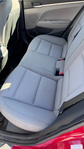 2020 Hyundai Elantra SE