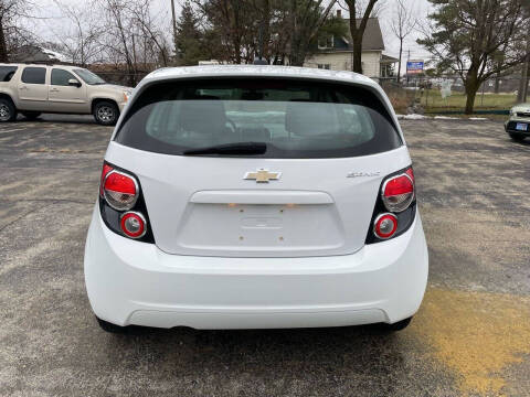 2016 Chevrolet Sonic LS Auto