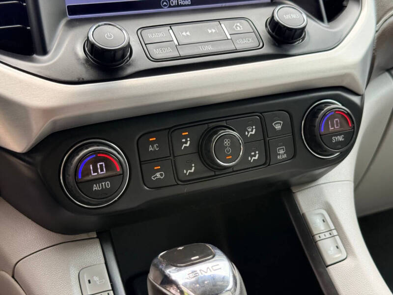 2019 GMC Acadia SLT-1