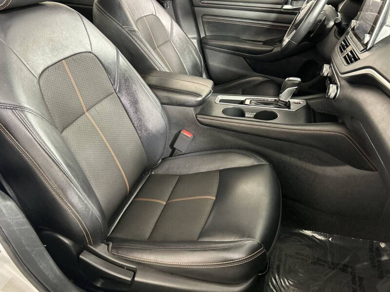 2021 Nissan Altima 2.5 SR