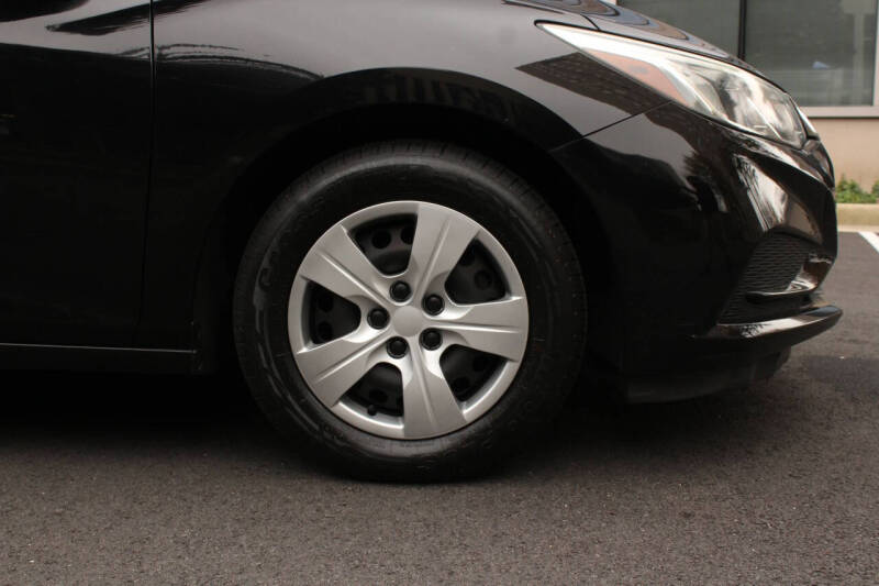 2018 Chevrolet Cruze LS Auto