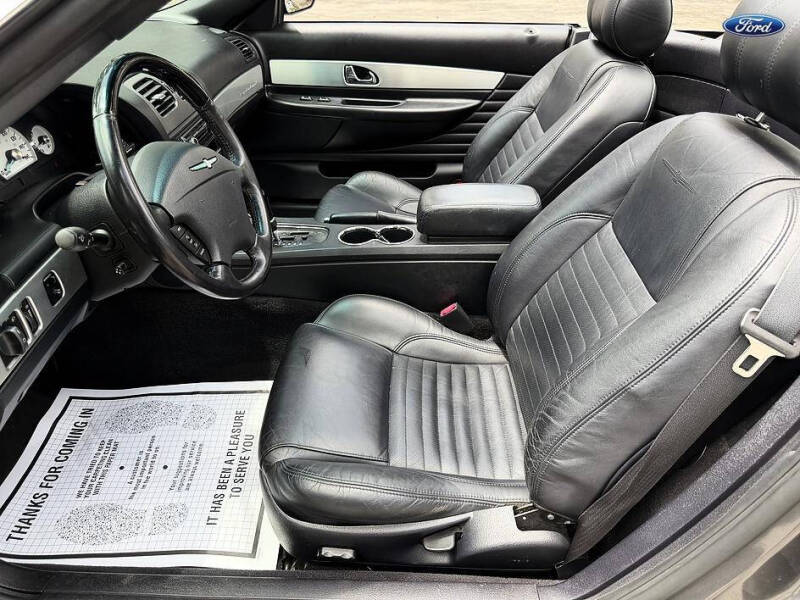 2003 Ford Thunderbird