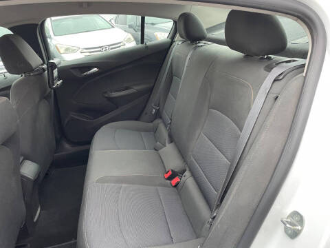 2017 Chevrolet Cruze LS Auto