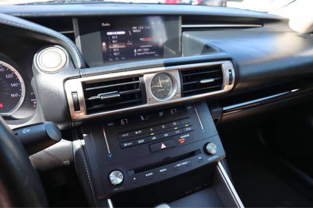 2016 Lexus IS 200t