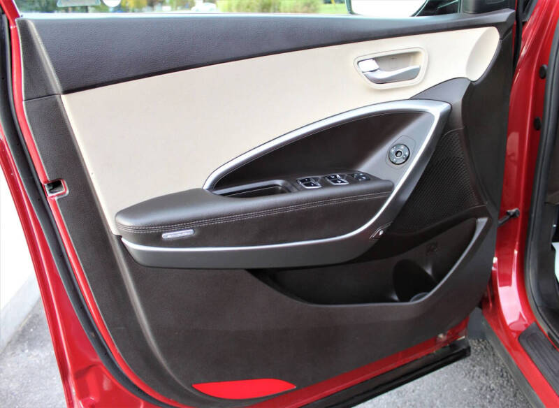 2018 Hyundai Santa Fe SE