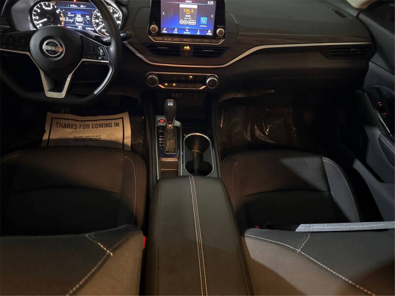 2023 Nissan Altima 2.5 SV