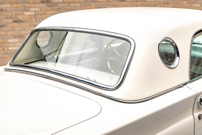 1957 Ford Thunderbird