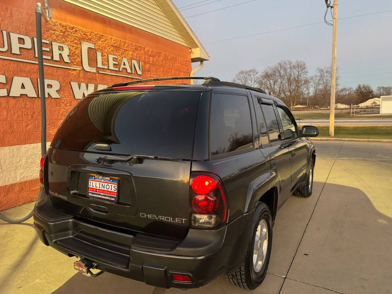 2003 Chevrolet TrailBlazer for sale at Illinois Auto Wholesalers in Tolono, IL