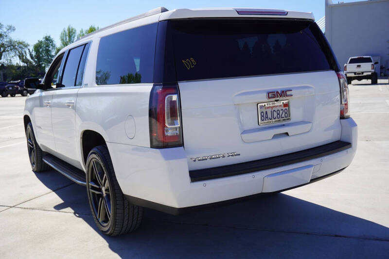 2017 GMC Yukon XL SLE
