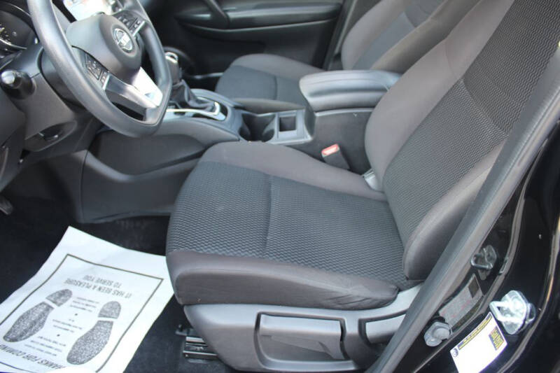 2017 Nissan Rogue Sport S