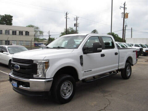 2019 Ford F-250 Super Duty for sale at MOBILEASE INC. AUTO SALES in Houston TX
