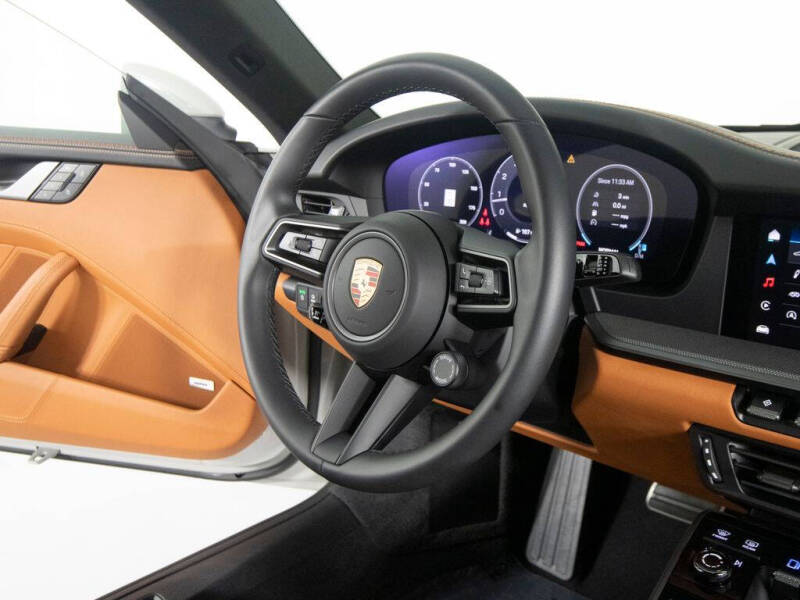 2025 Porsche 911 Carrera