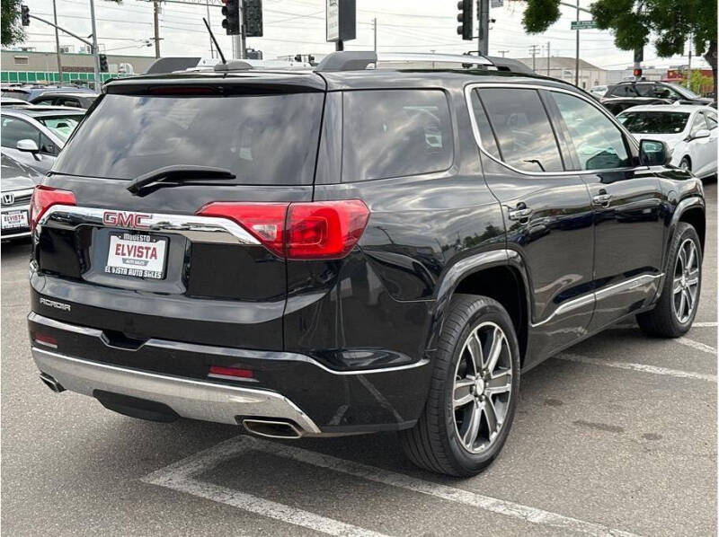 2017 GMC Acadia Denali