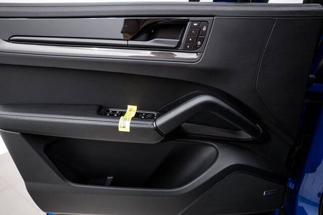 2026 Porsche Cayenne GTS Coupe